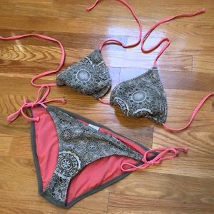 LG/MED Xhilaration Crochet Bikini Set